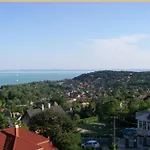 Balatonalmadi, Matyas Kiraly Nyaralo Apartment *