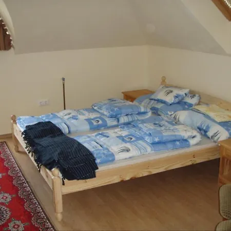 Balatonalmadi, Matyas Kiraly Nyaralo