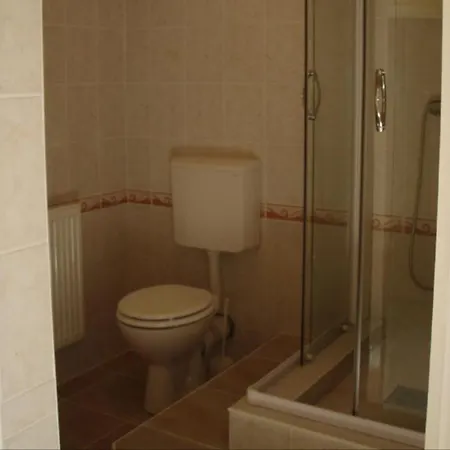 Balatonalmadi, Matyas Kiraly Nyaralo Apartman Balatonalmádi