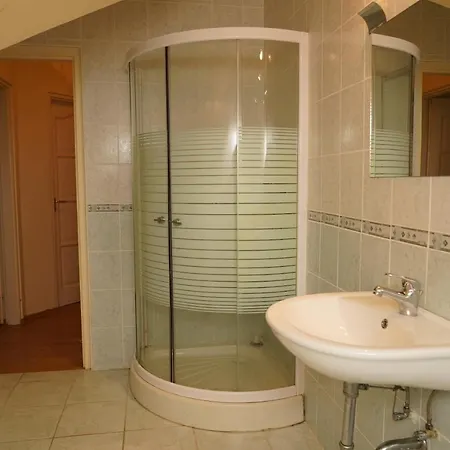 Balatonalmadi, Matyas Kiraly Nyaralo Apartman Balatonalmádi