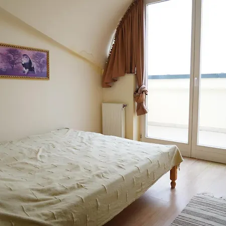 Balatonalmadi, Matyas Kiraly Nyaralo 발라톤알마디