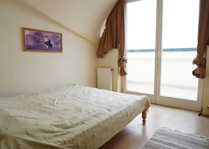 Balatonalmádi, Mátyás Király Apartamento